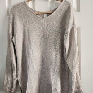 AVALIN WOMENS KNIT V-NECK SWEATER WITH SIDE VENTS